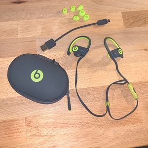 Powerbeats by Dre 2